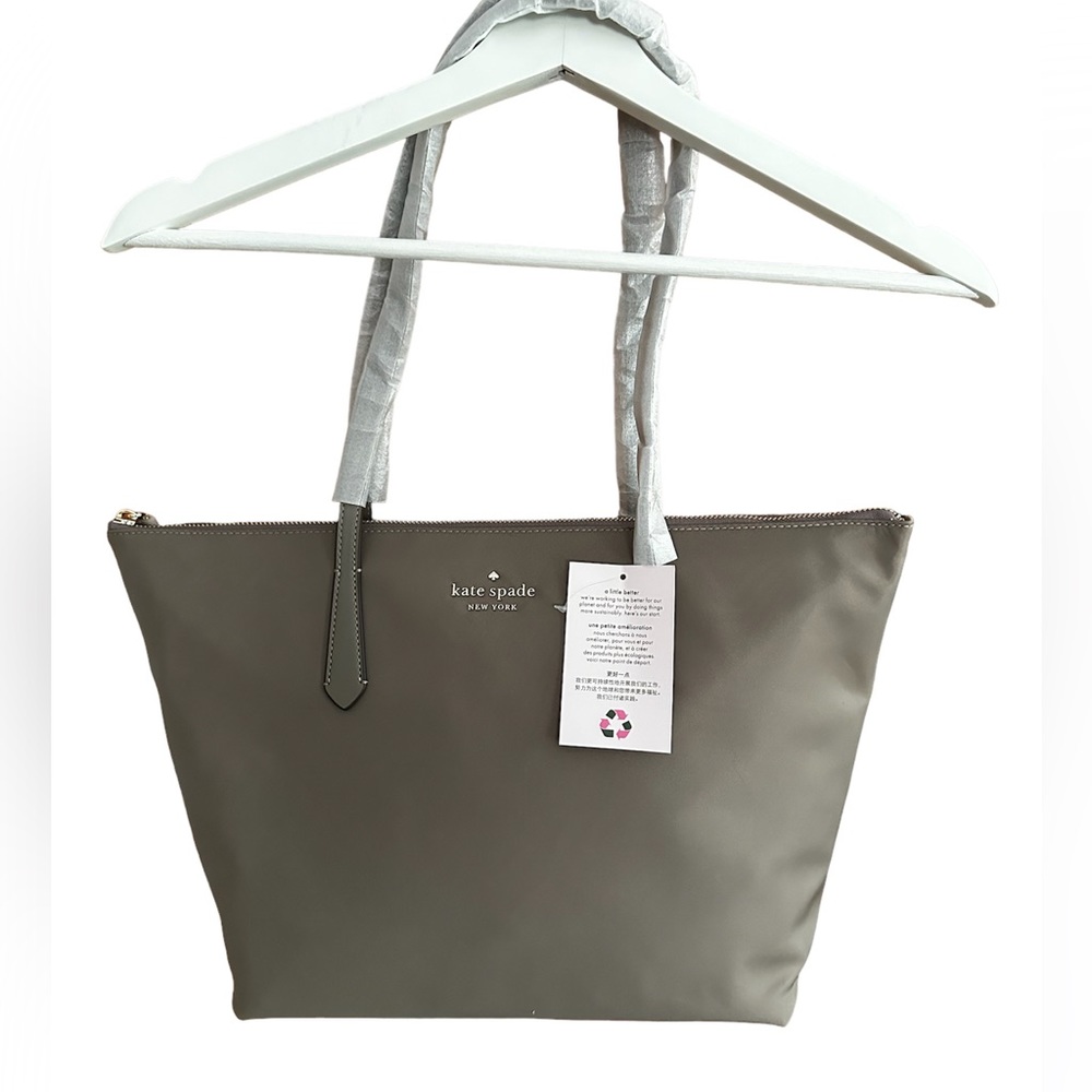 ✨✨ NWT KATE SPADE KITT NYLON TOTE ✨✨